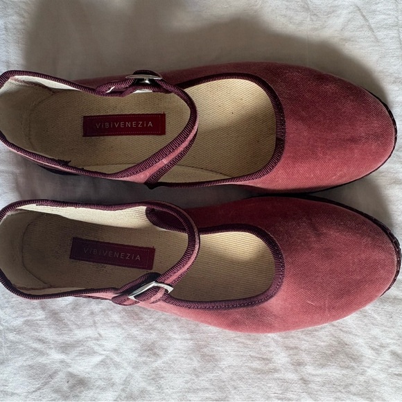 Vibi Venezia Mary Jane Flats - Picture 4 of 6